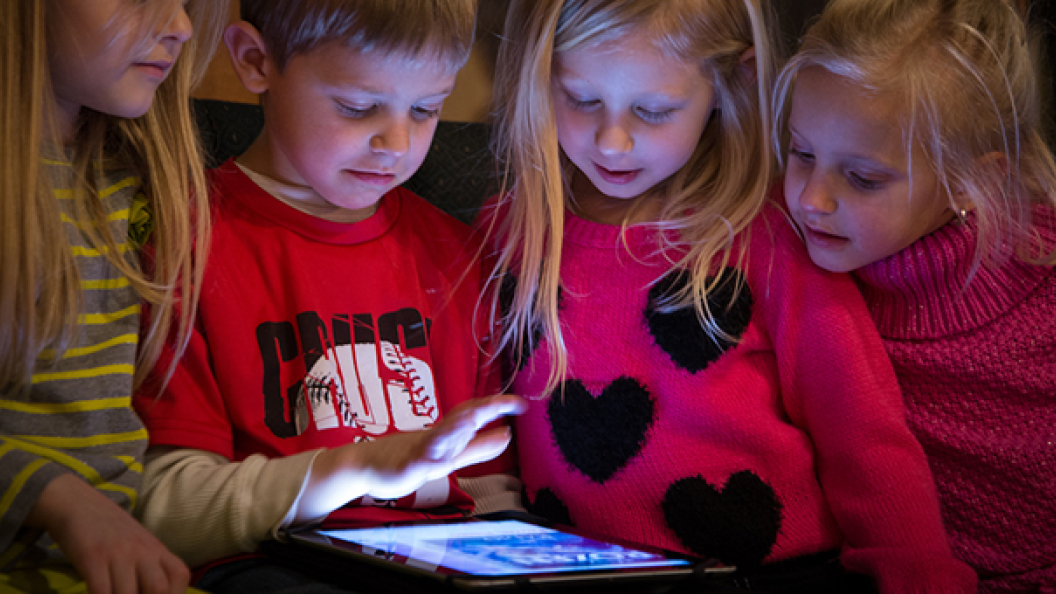 kids-youtube-ipad-tablet