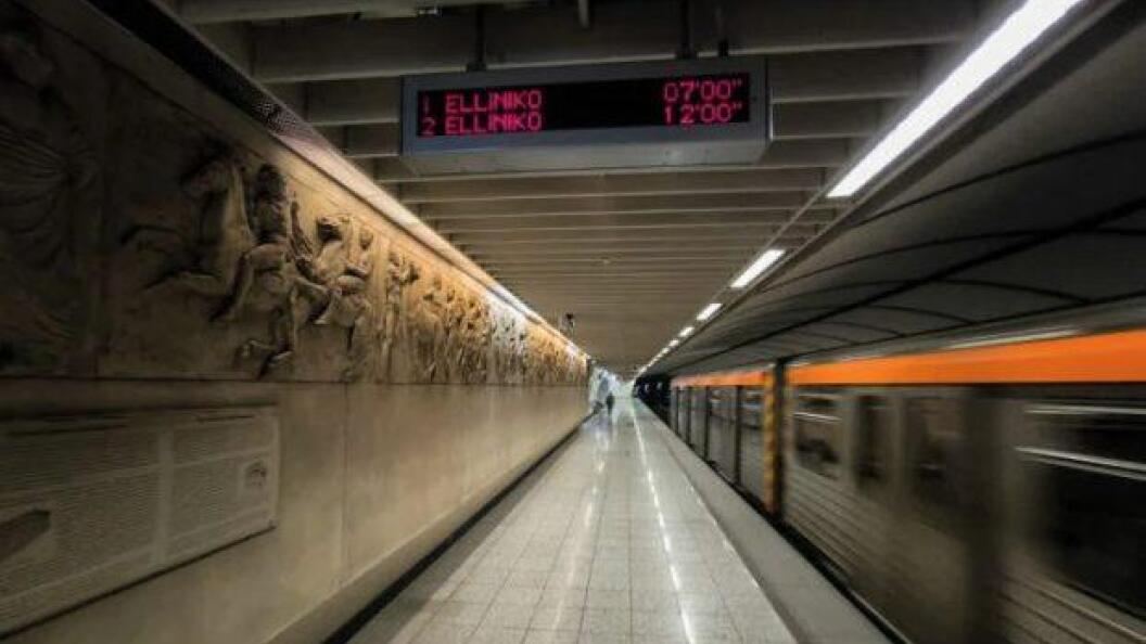 22569800