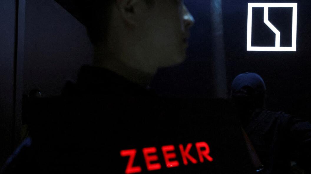 22605617