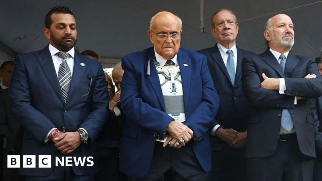 22720940