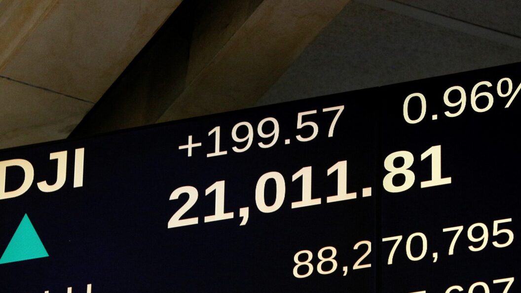22729042