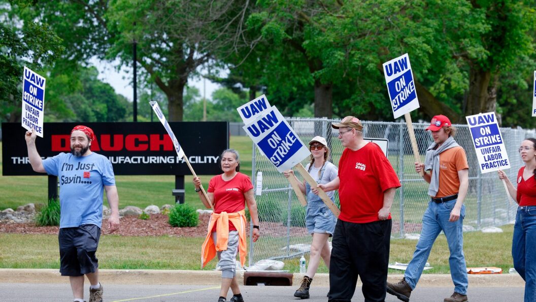 22732689