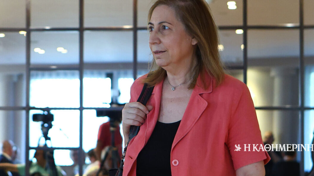 22744189