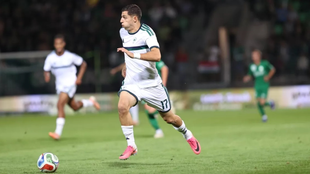 22758812