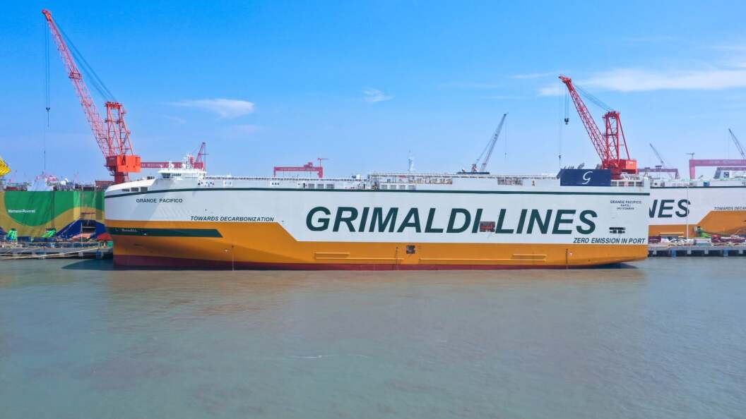 22761184