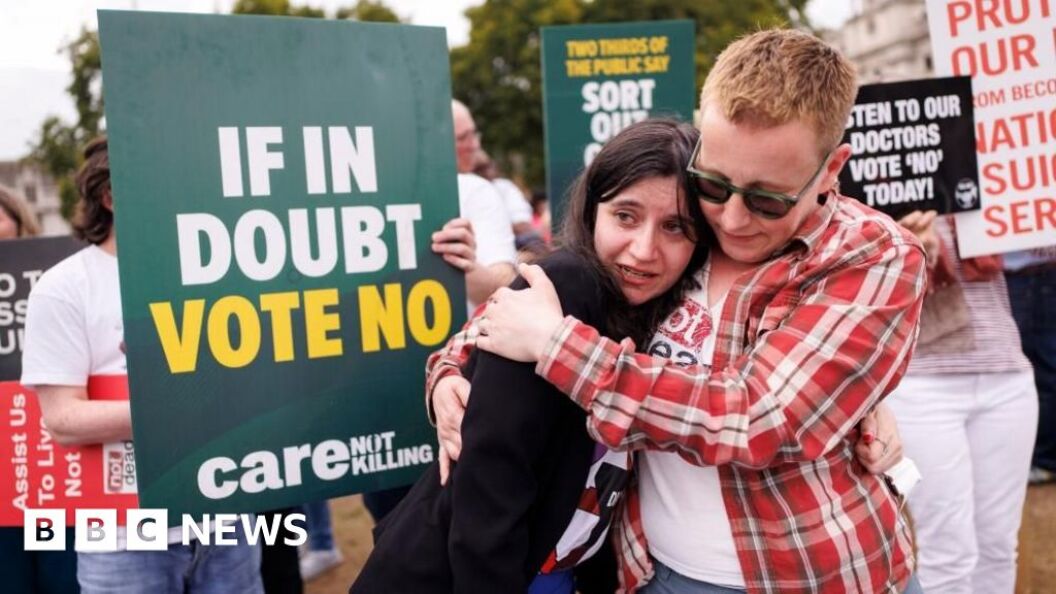 22773012