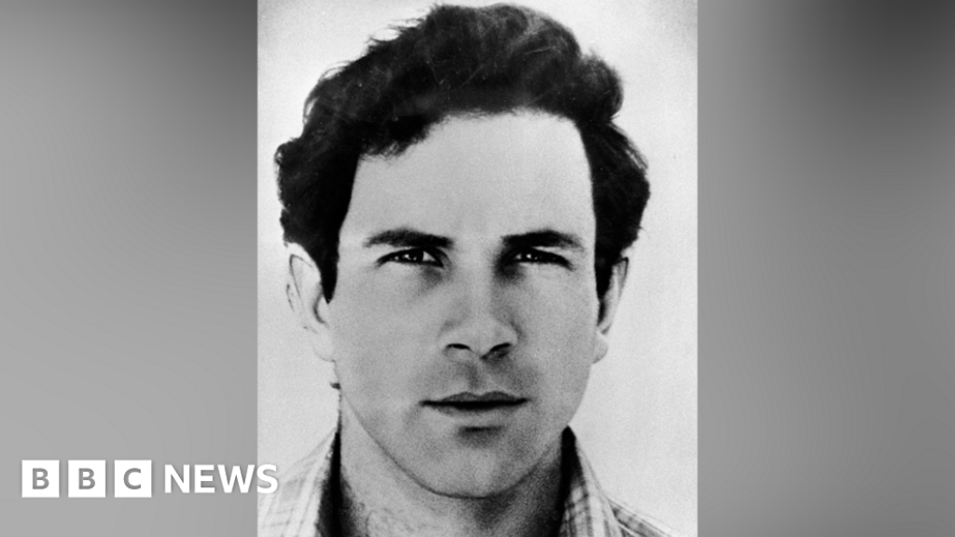 22757967