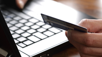 online-shopping-e-commerce-laptop-card