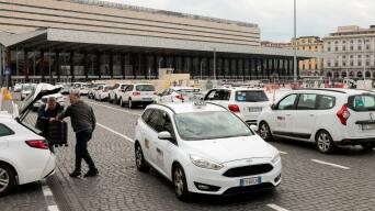 22736104